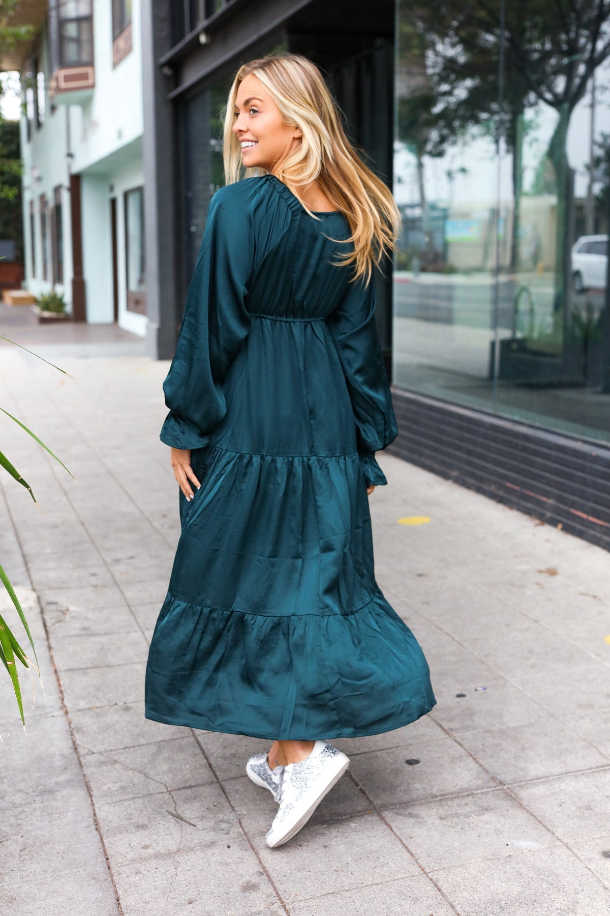 Elegant Hunter Green Elastic V Neck Tiered Satin Maxi Dress