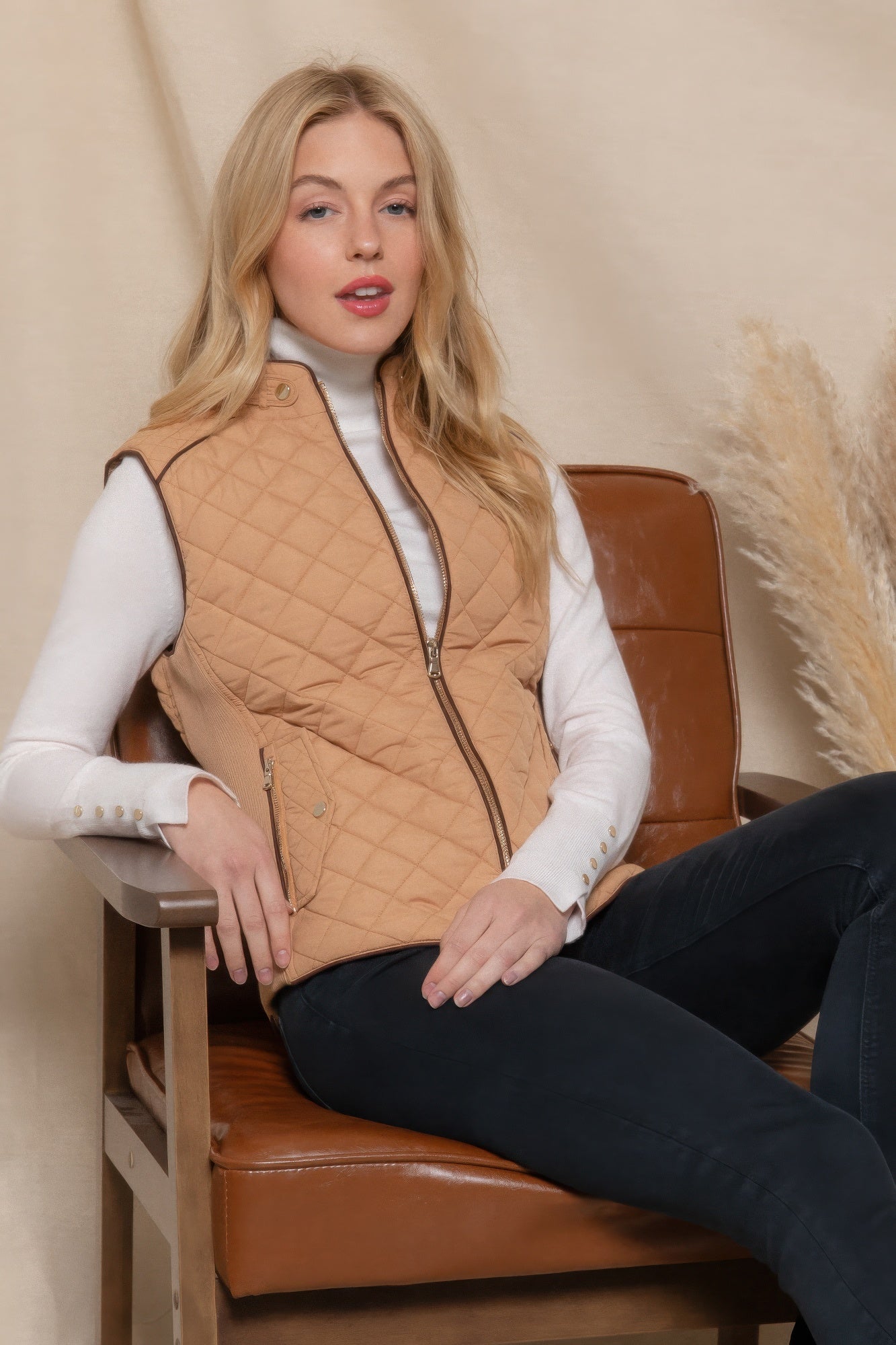 Suede Piping Quilted Padding Vest Marabella Inspirations Caramel S