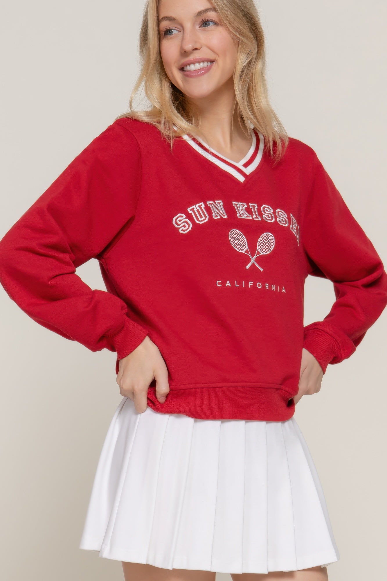 Long slv v-neck embroidered sweatshirt Marabella Inspirations