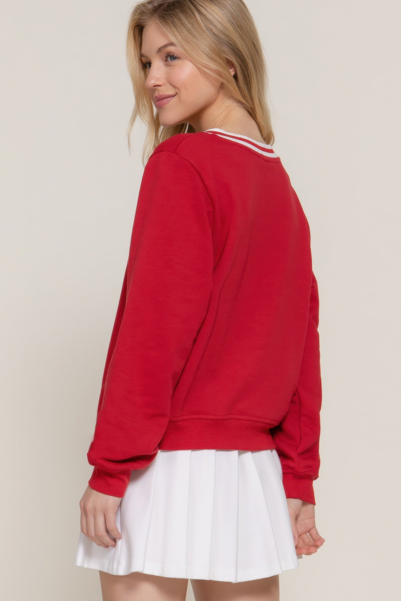 Long slv v-neck embroidered sweatshirt Marabella Inspirations